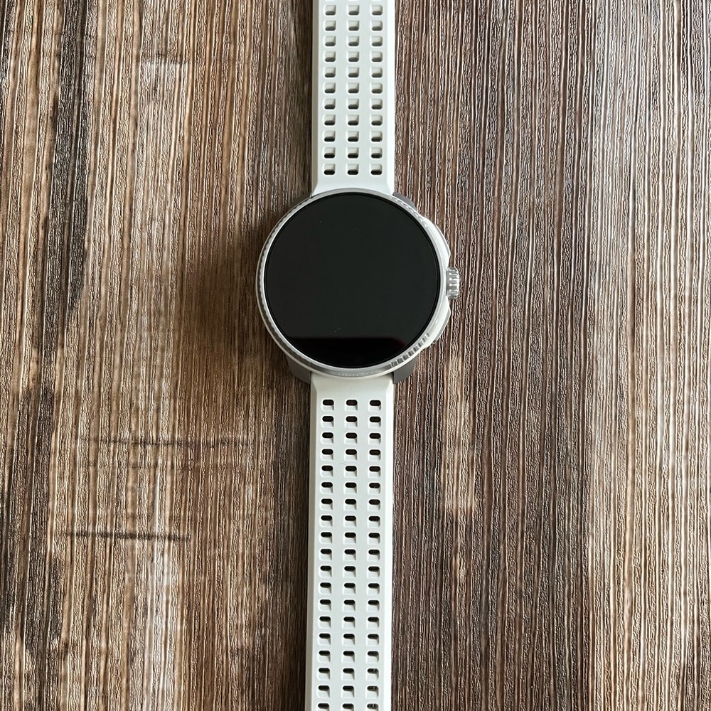 Suunto Race Birch bright display fast to browse and durable